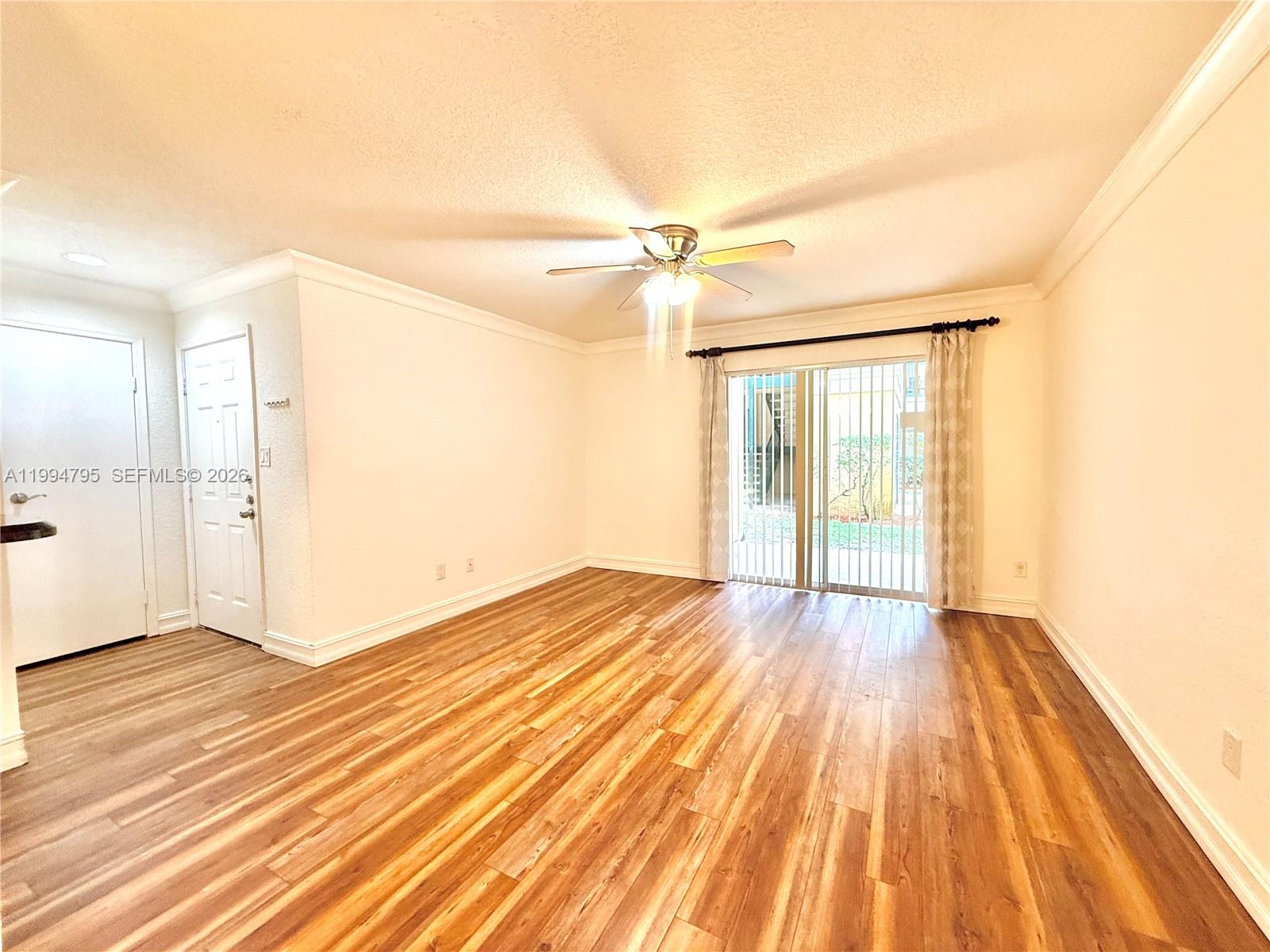 733 Riverside Dr #1215 Coral Springs, FL 33071