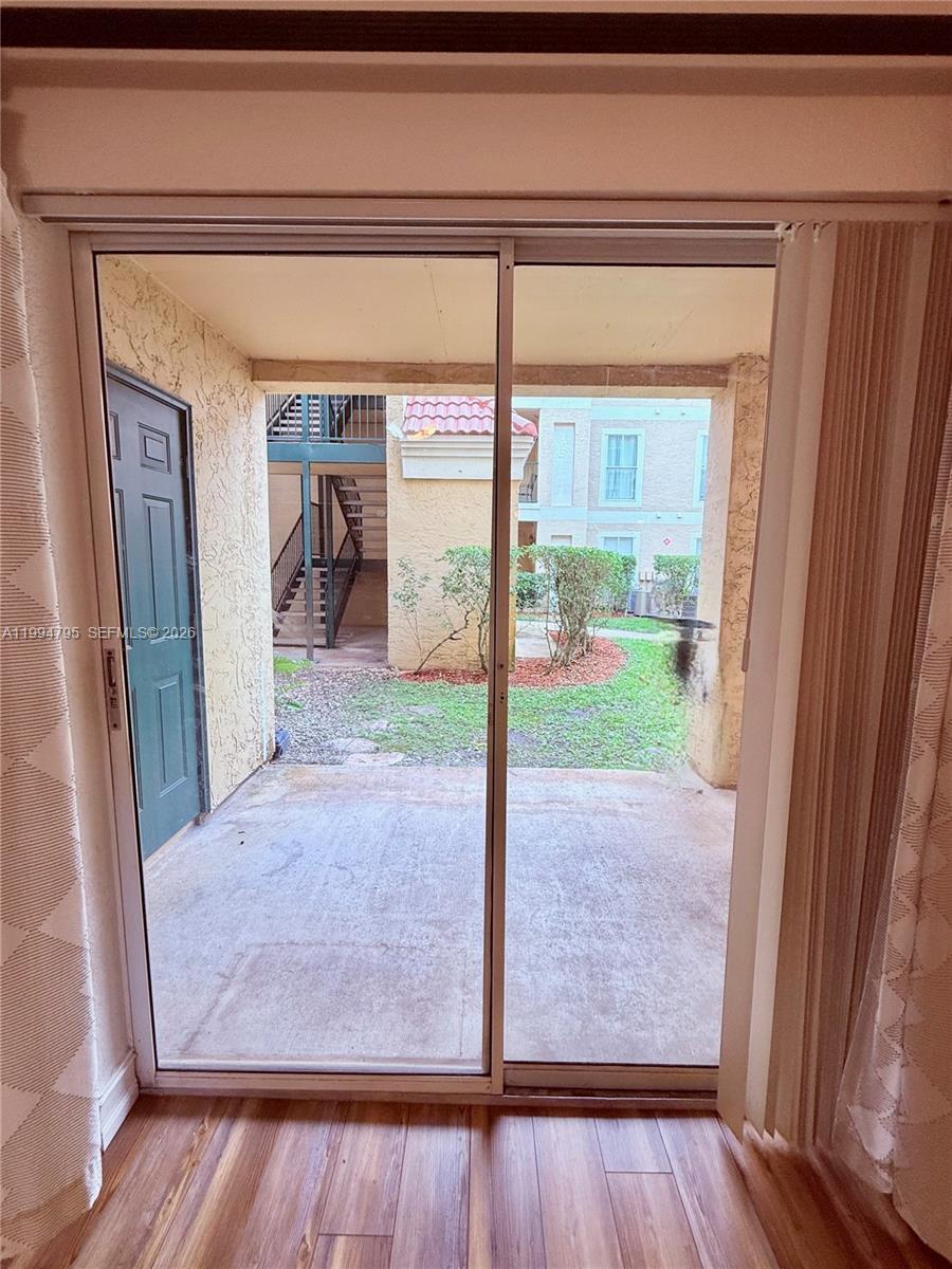 733 Riverside Dr #1215 Coral Springs, FL 33071