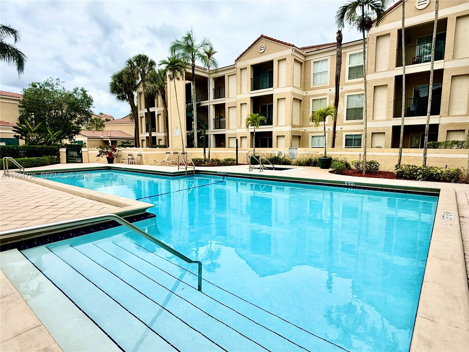 733 Riverside Dr #1215 Coral Springs, FL 33071