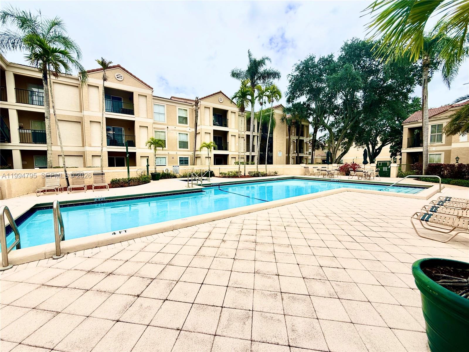 733 Riverside Dr #1215 Coral Springs, FL 33071