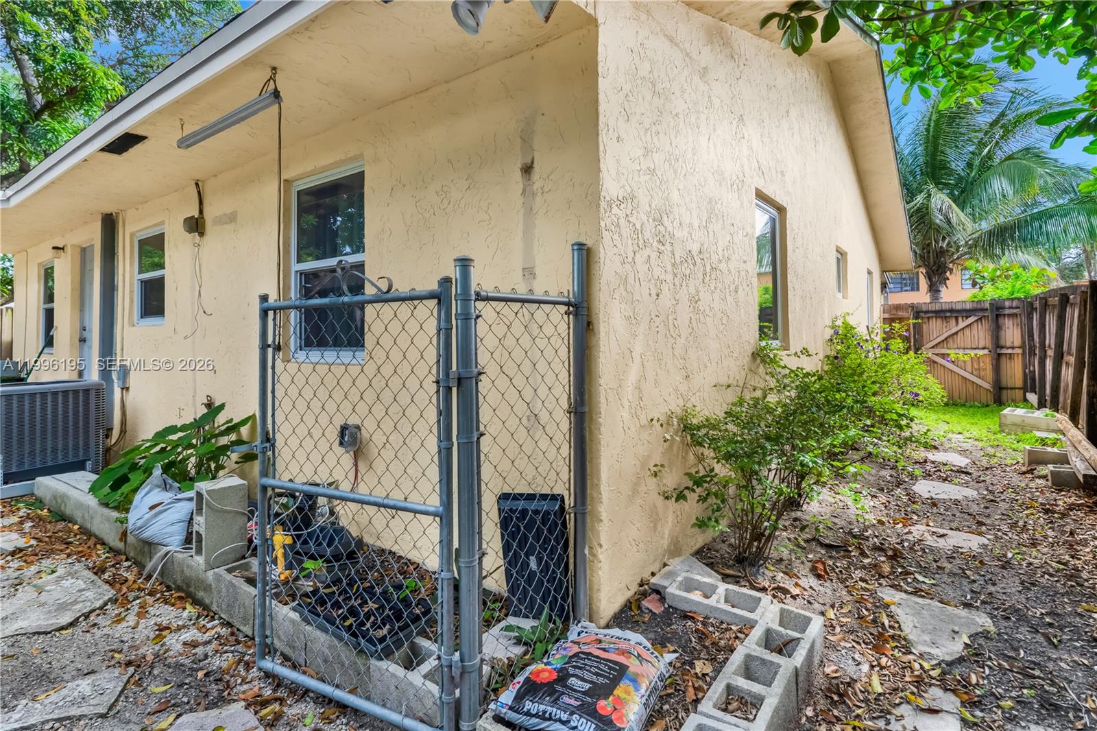 6133 SW 62nd Ter South Miami, FL 33143