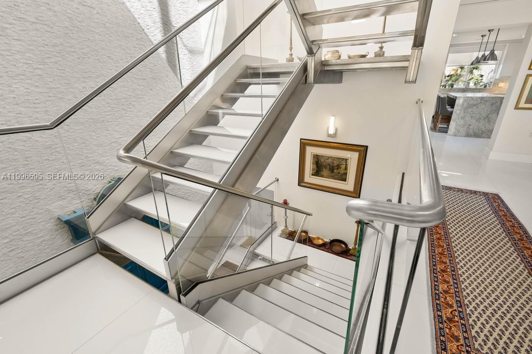 image 1000 Venetian Way11