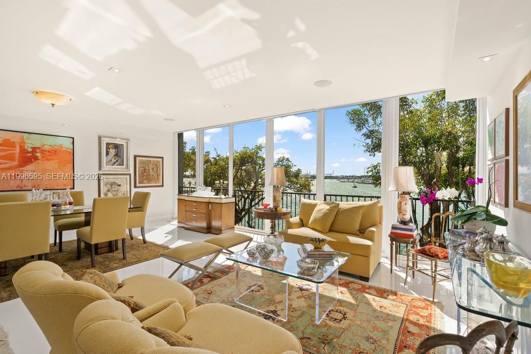 image 1000 Venetian Way14