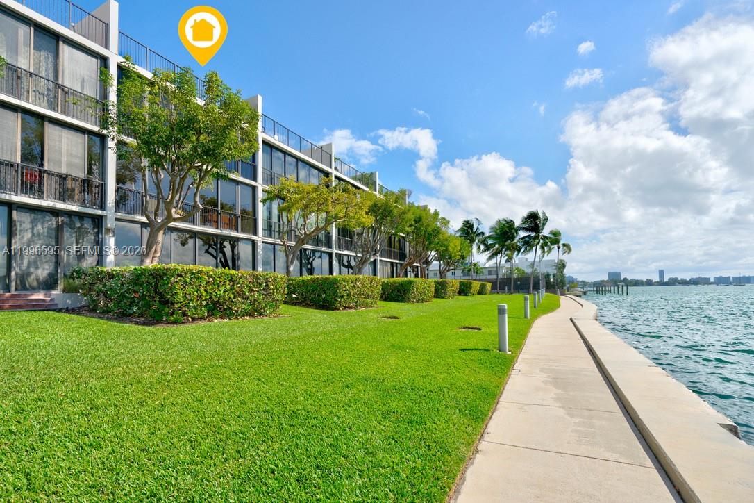 image 1000 Venetian Way1