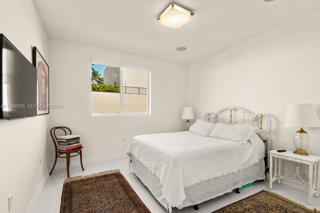 image 1000 Venetian Way22