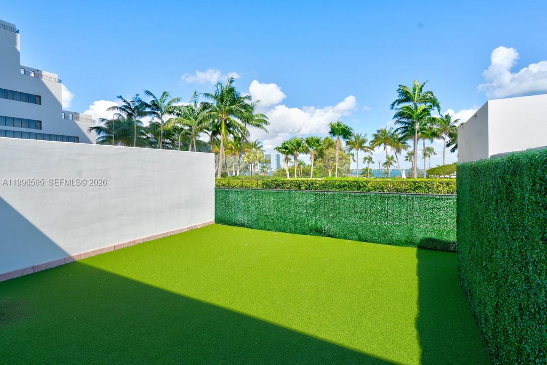 image 1000 Venetian Way38