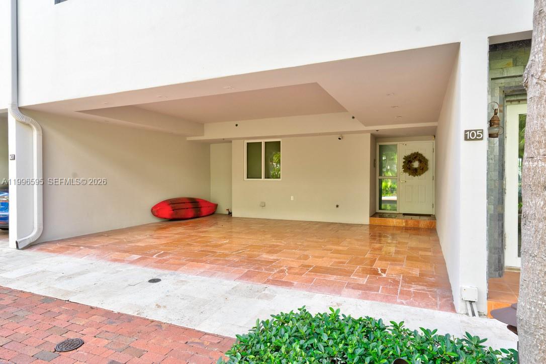 image 1000 Venetian Way3