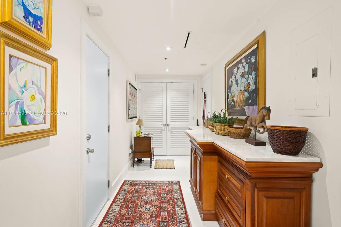 image 1000 Venetian Way42