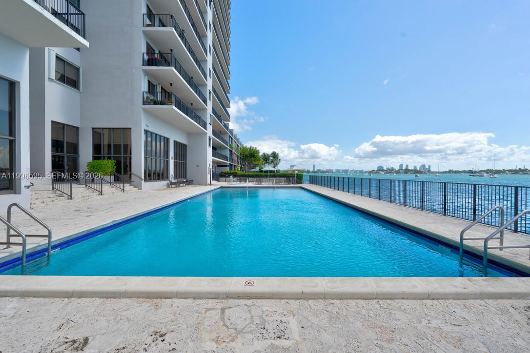 image 1000 Venetian Way44