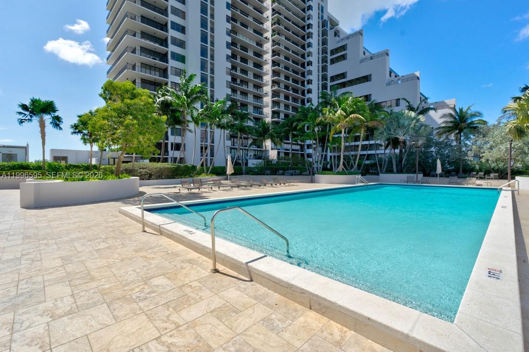 image 1000 Venetian Way47