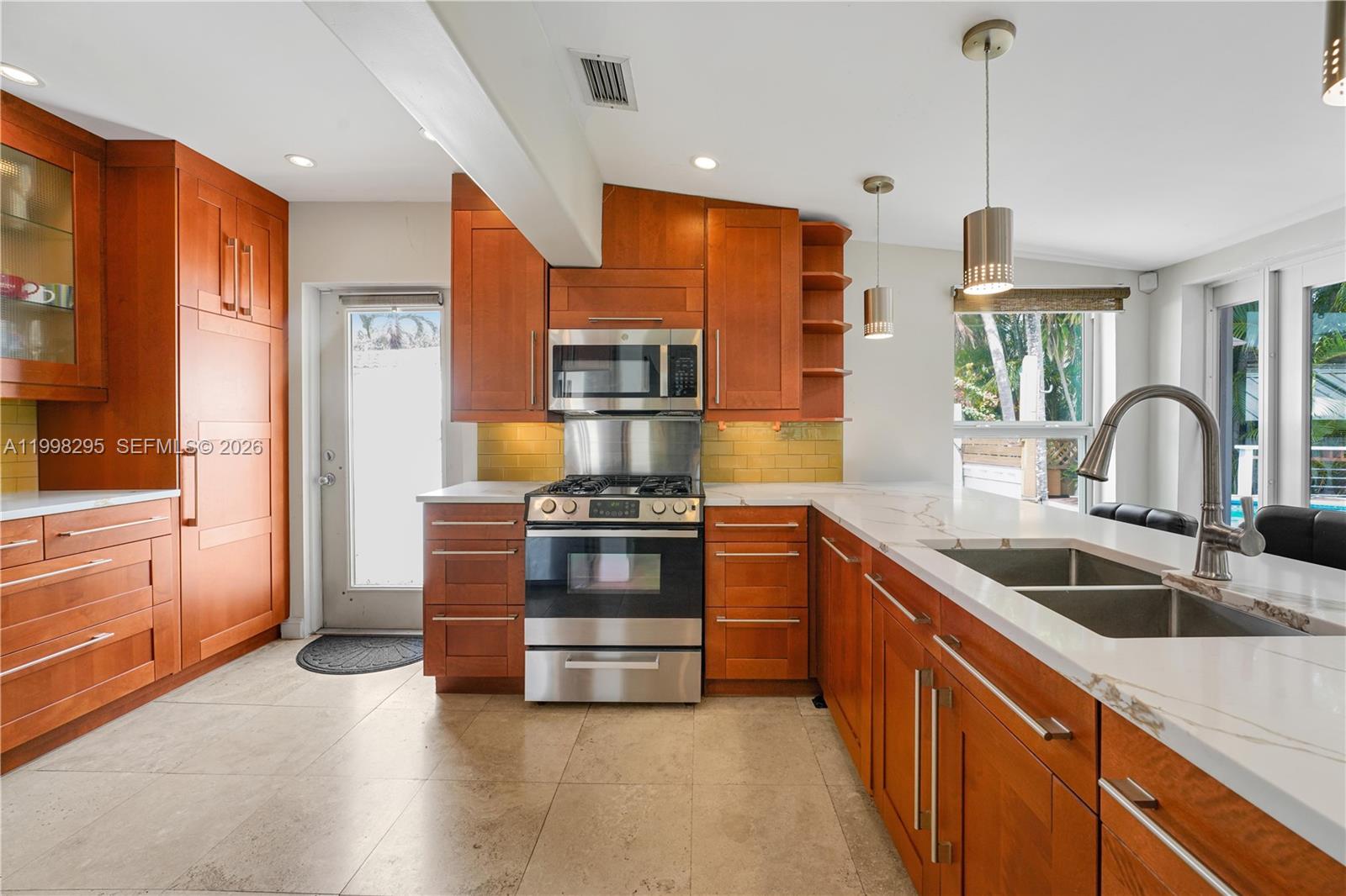 905 Mandarin Isle Fort Lauderdale, FL 33315