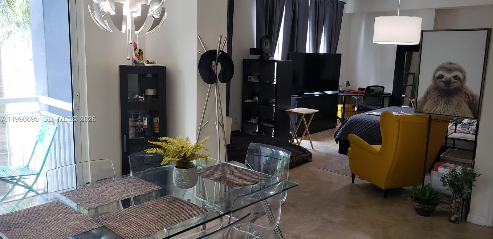 image 1800 Biscayne Plaza4