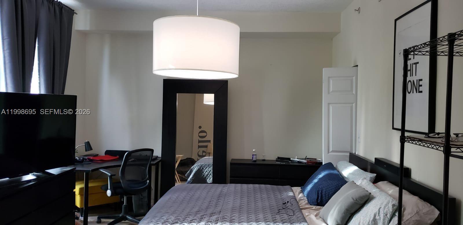 image 1800 Biscayne Plaza5