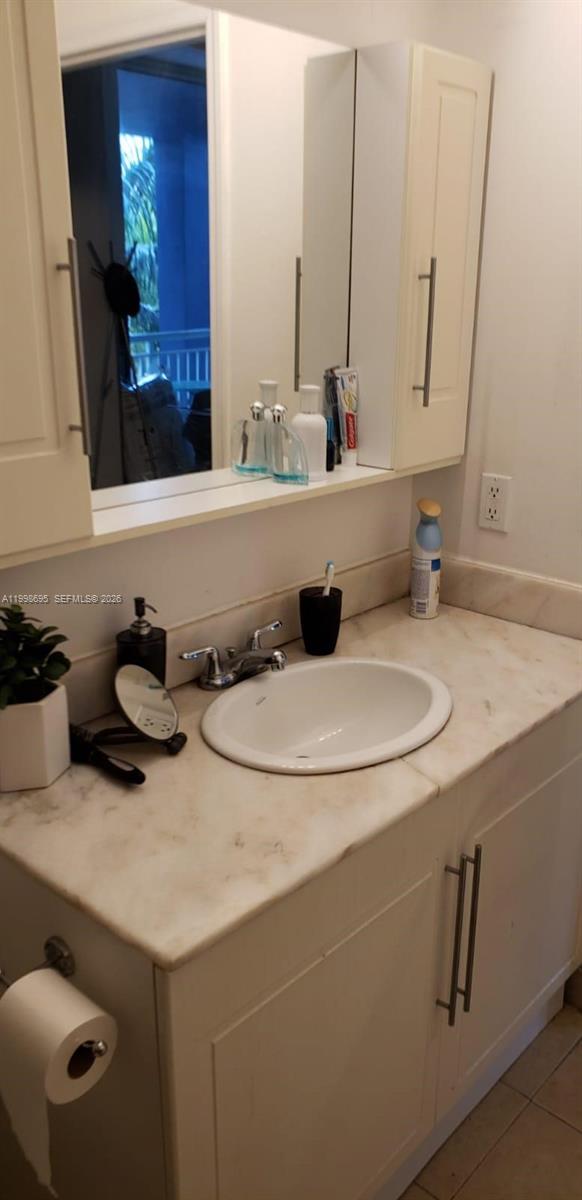 image 1800 Biscayne Plaza7