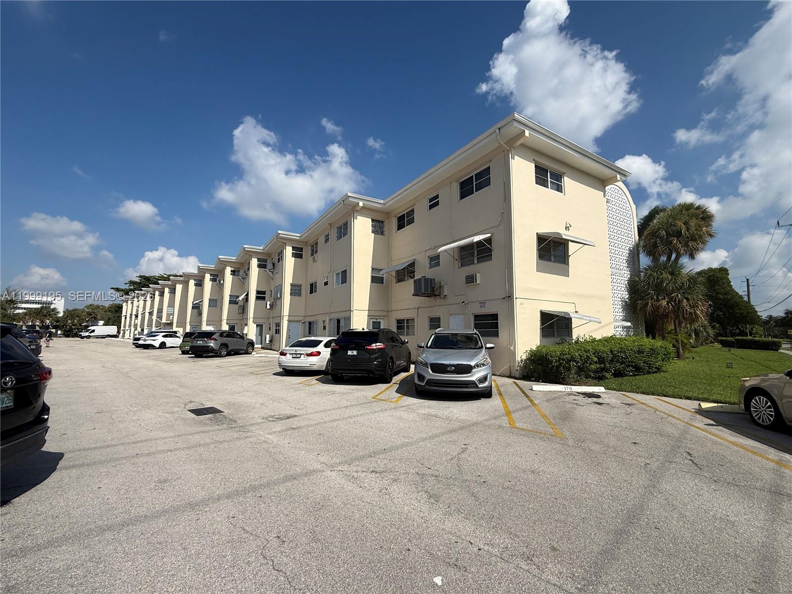 141 NE 10th Ave #17B Hallandale Beach, FL 33009