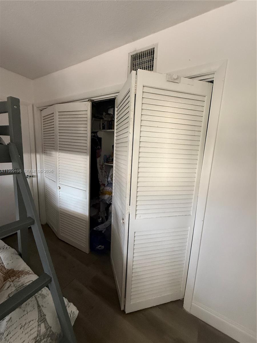 141 NE 10th Ave #17B Hallandale Beach, FL 33009