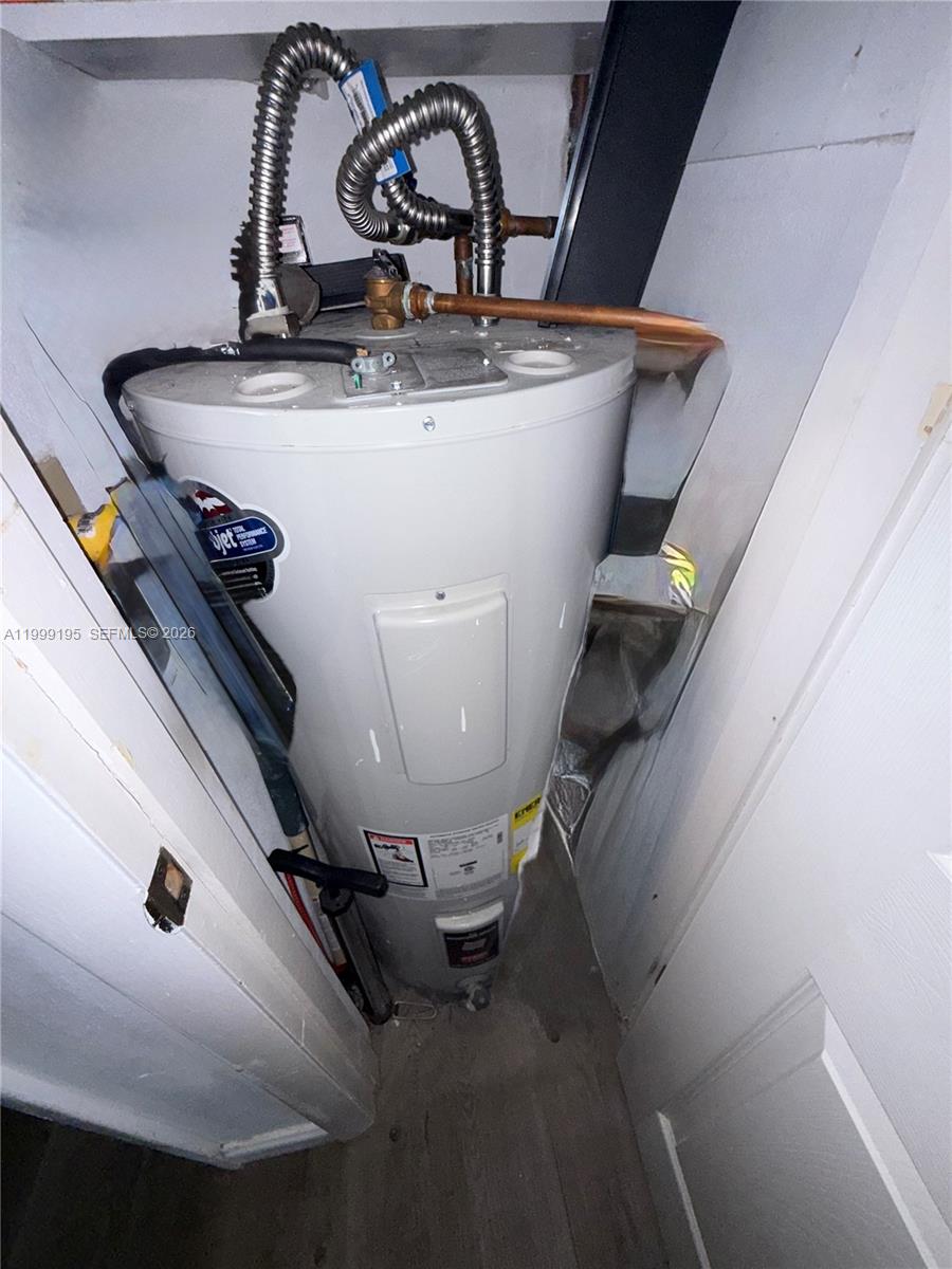 141 NE 10th Ave #17B Hallandale Beach, FL 33009