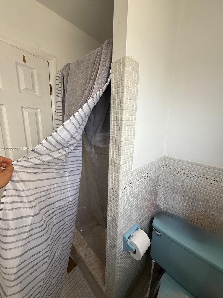 141 NE 10th Ave #17B Hallandale Beach, FL 33009