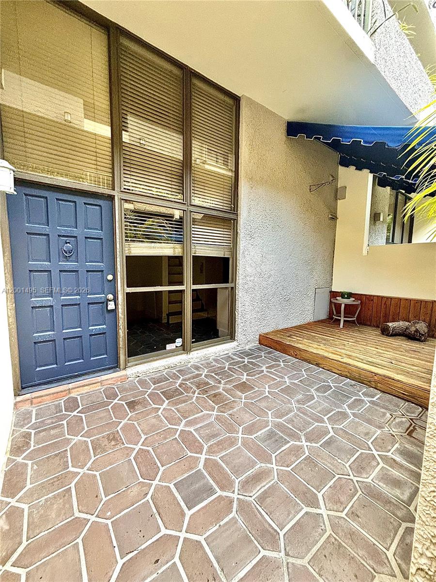 2666 Tigertail Ave #114