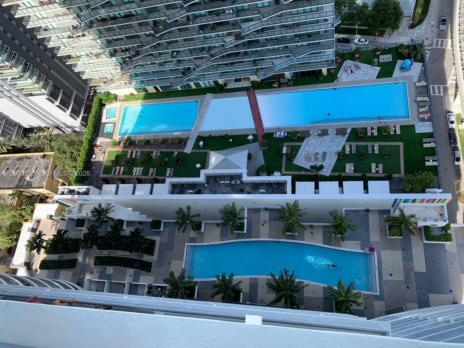 image Infinity at Brickell11