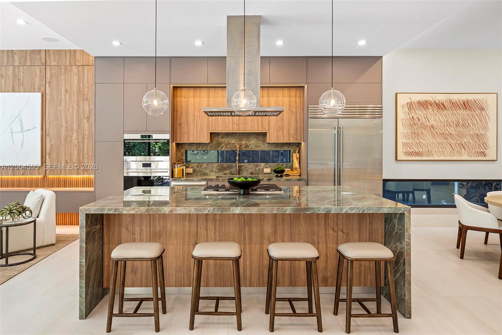 2521 Lincoln Ave Miami, FL 33133