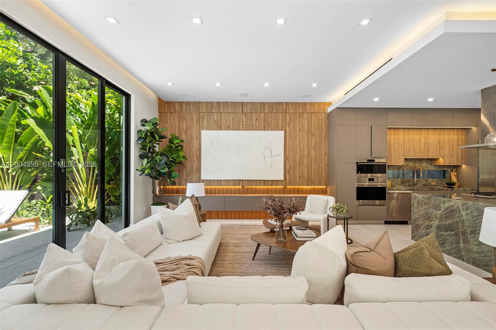 2521 Lincoln Ave Miami, FL 33133