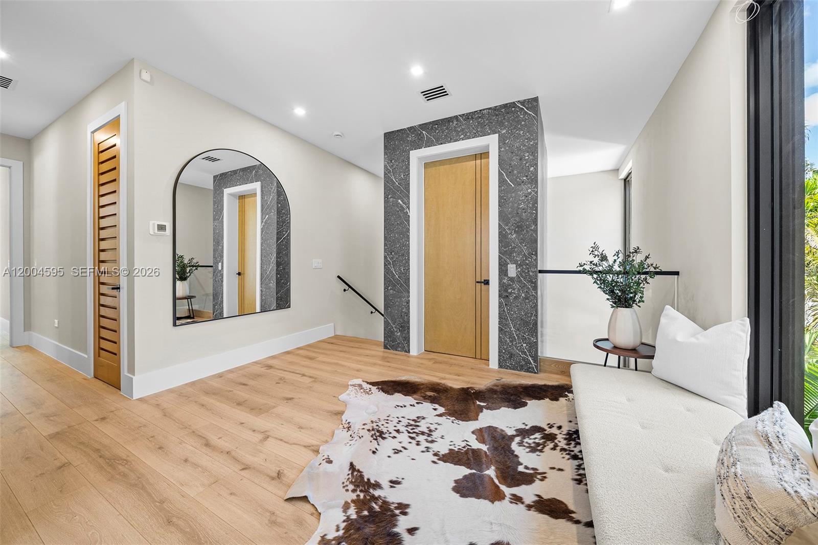 2521 Lincoln Ave Miami, FL 33133