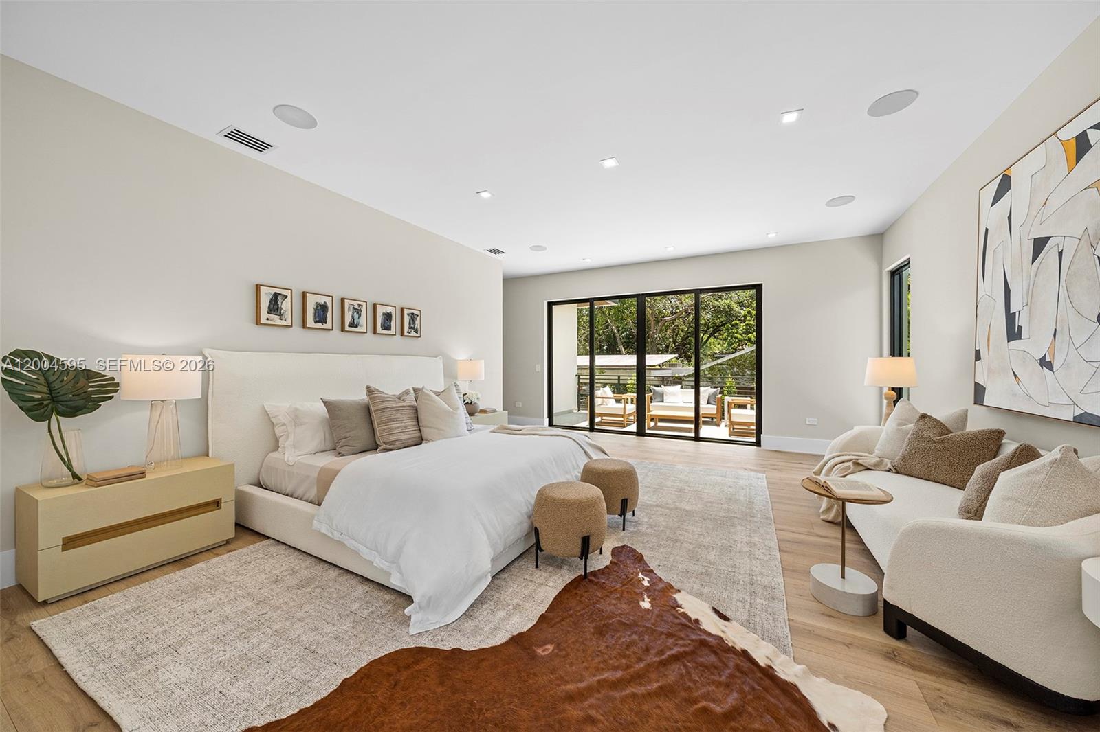 2521 Lincoln Ave Miami, FL 33133