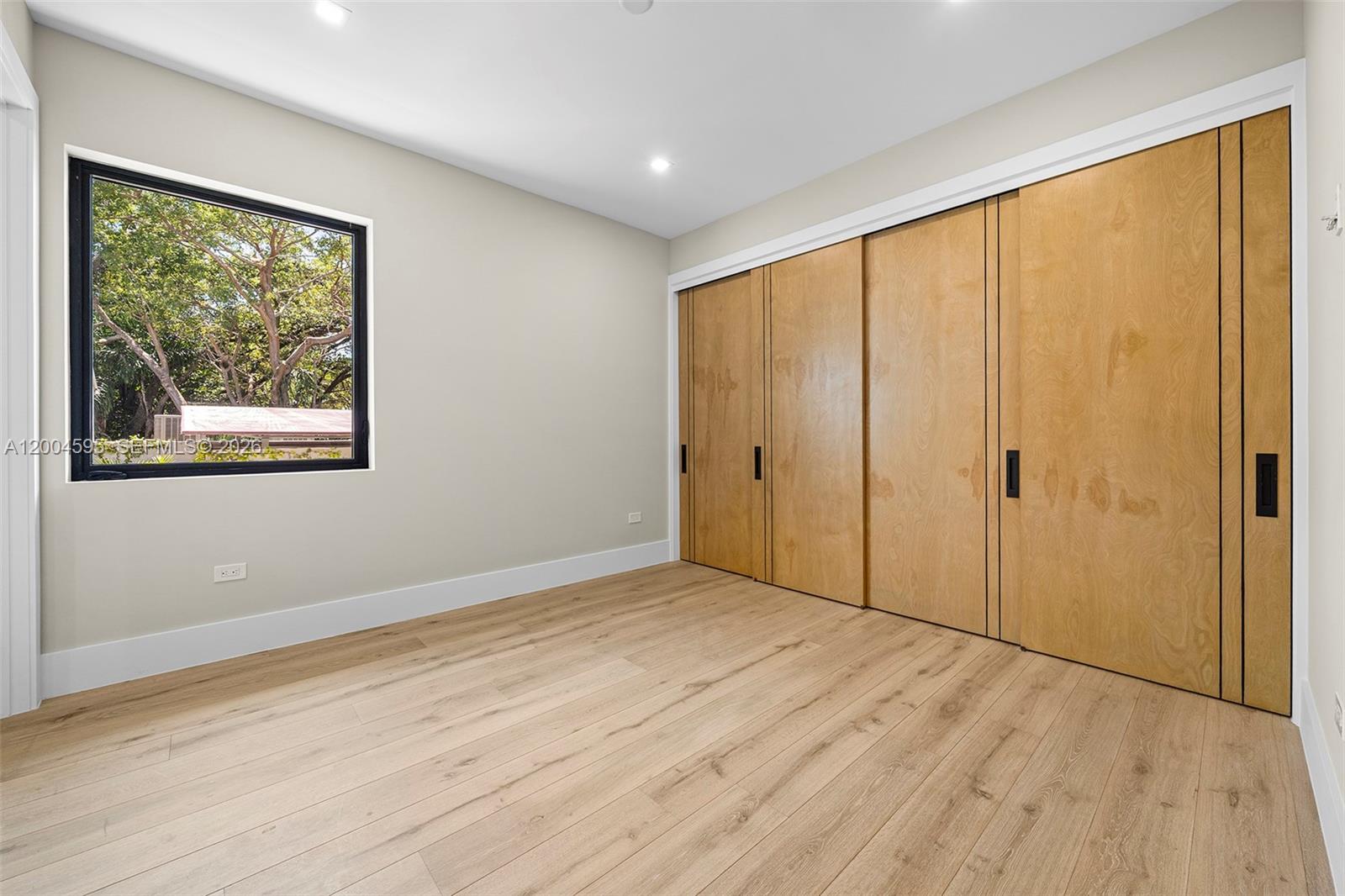 2521 Lincoln Ave Miami, FL 33133