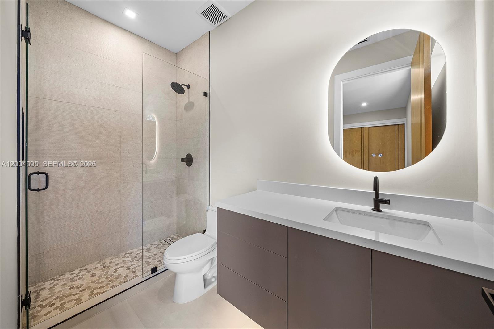 2521 Lincoln Ave Miami, FL 33133