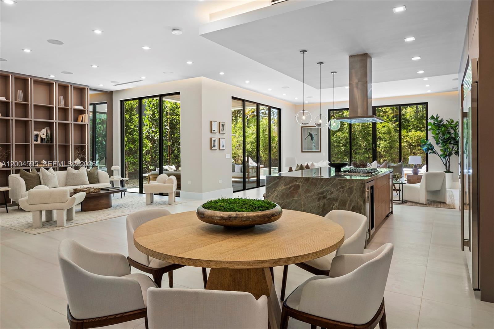 2521 Lincoln Ave Miami, FL 33133