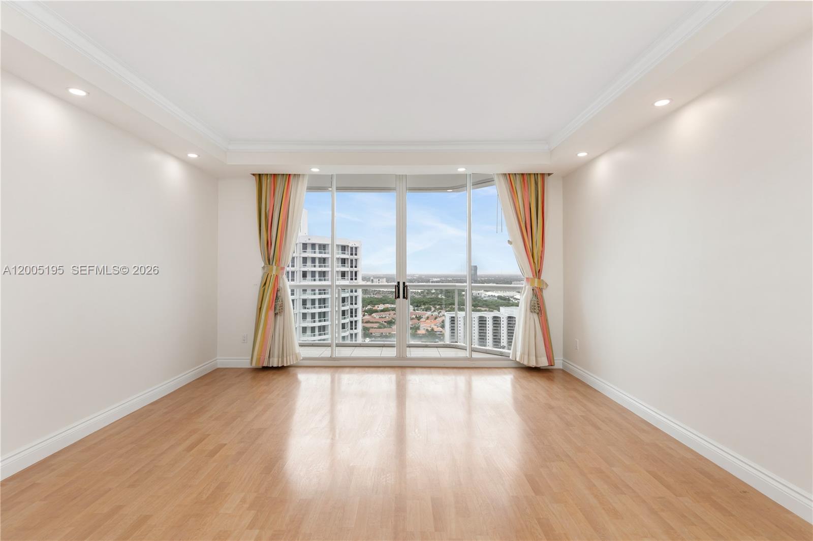 21150 Point Pl #LPH 2902 Aventura, FL 33180