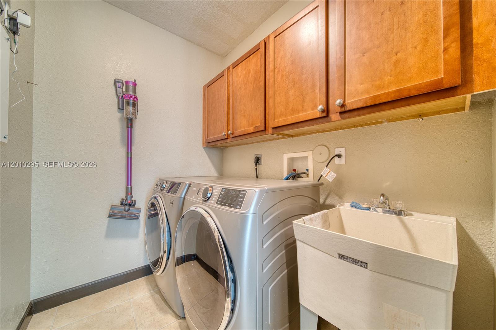 7601 SW 187th St Cutler Bay, FL 33157