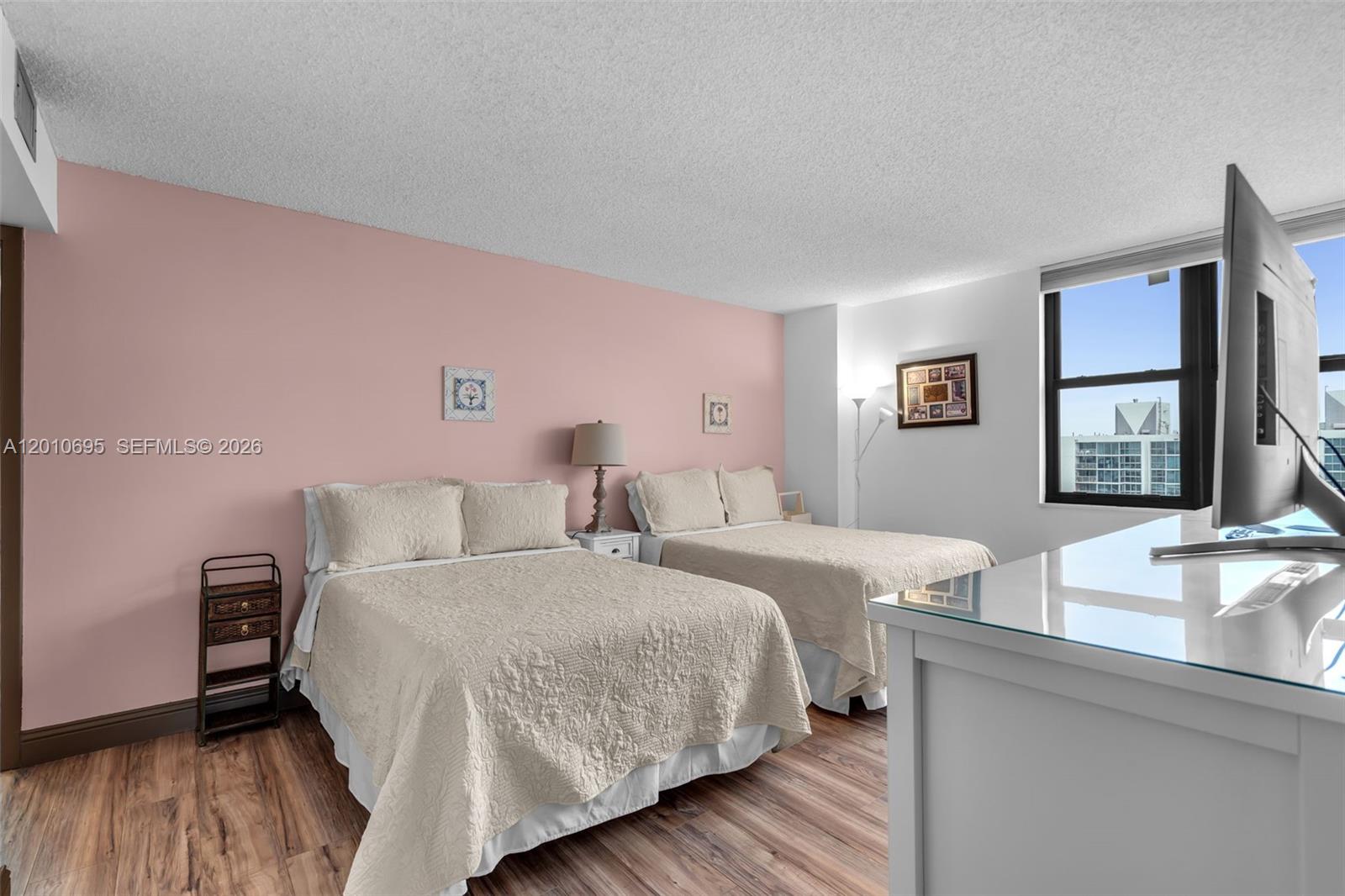 2555 Collins Ave #2401 Miami Beach, FL 33140
