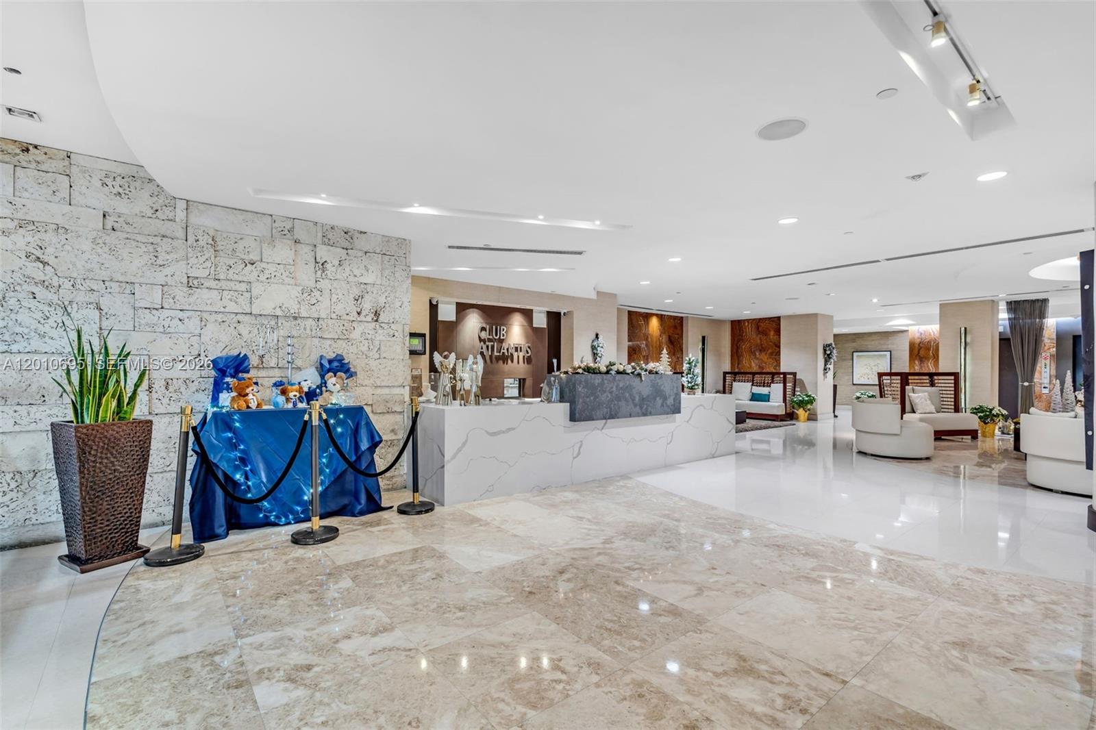 2555 Collins Ave #2401 Miami Beach, FL 33140