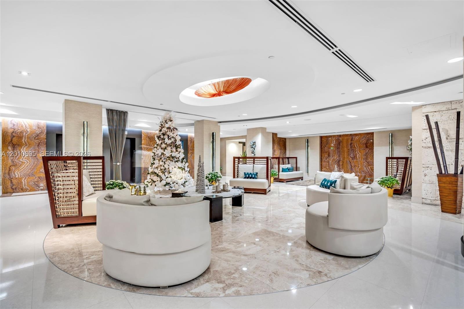 2555 Collins Ave #2401 Miami Beach, FL 33140
