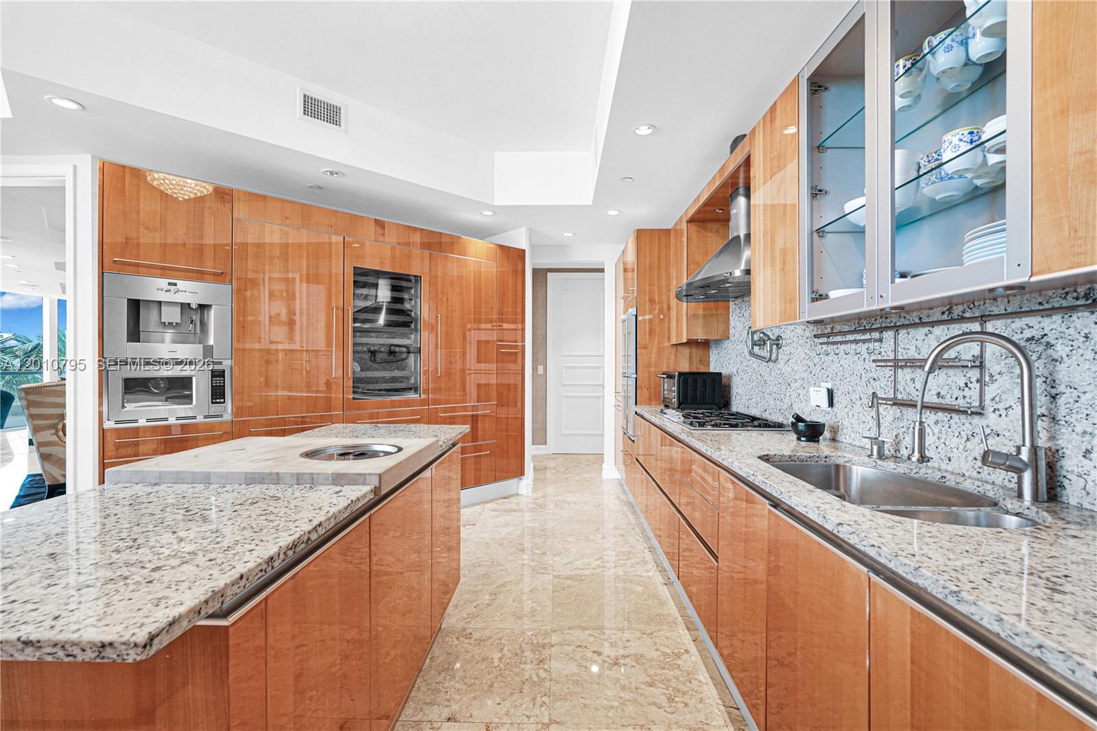 16051 Collins Ave #504 Sunny Isles Beach, FL 33160