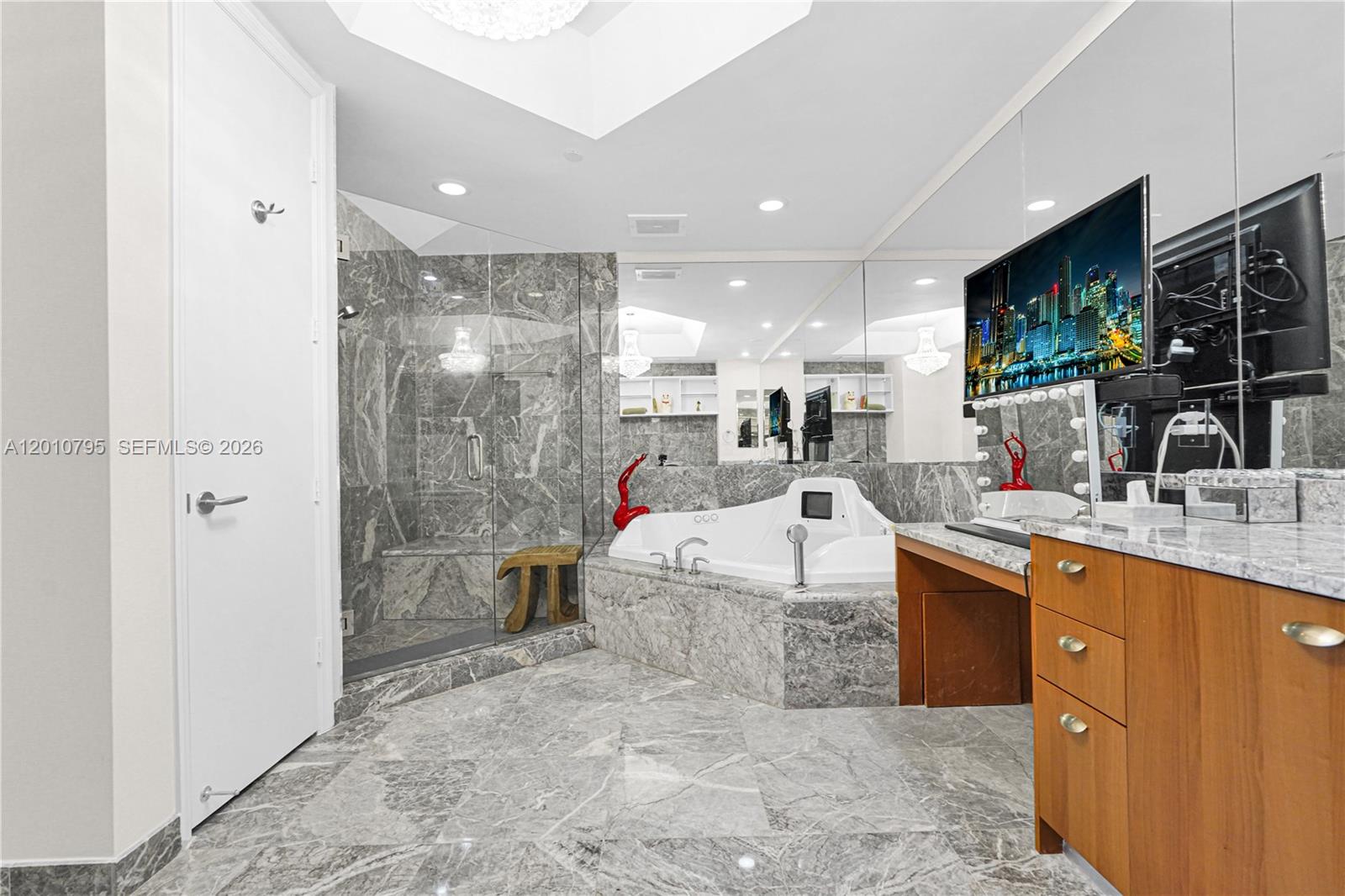 16051 Collins Ave #504 Sunny Isles Beach, FL 33160