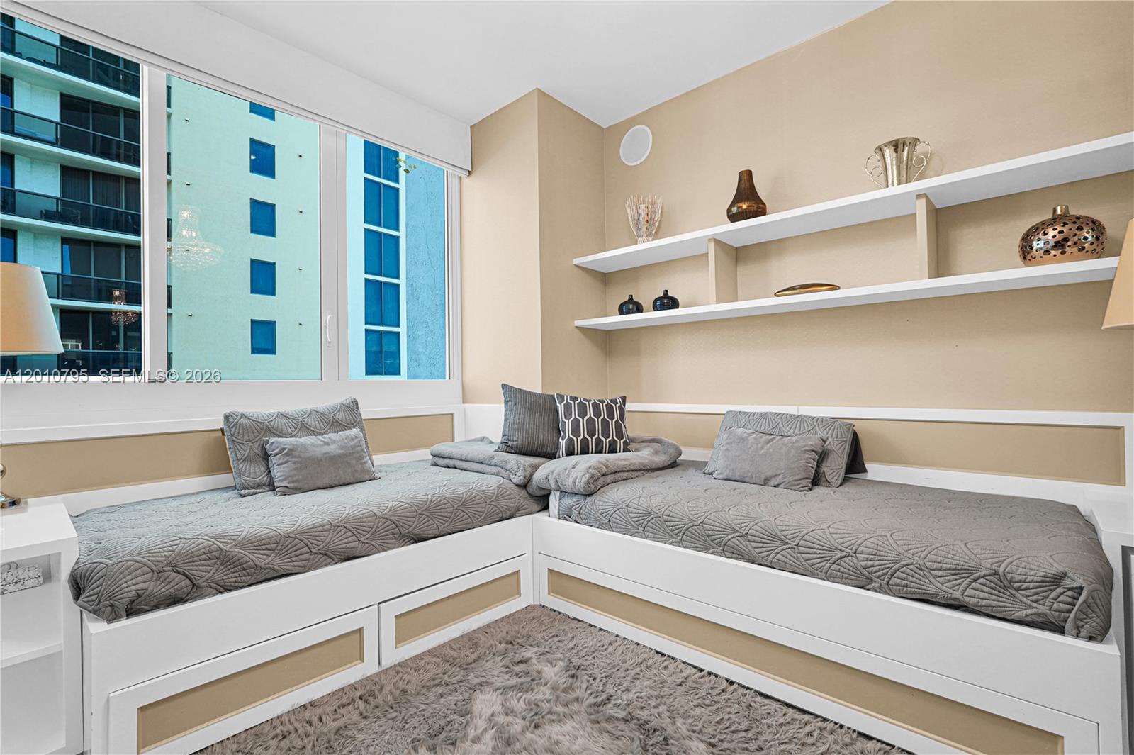 16051 Collins Ave #504 Sunny Isles Beach, FL 33160