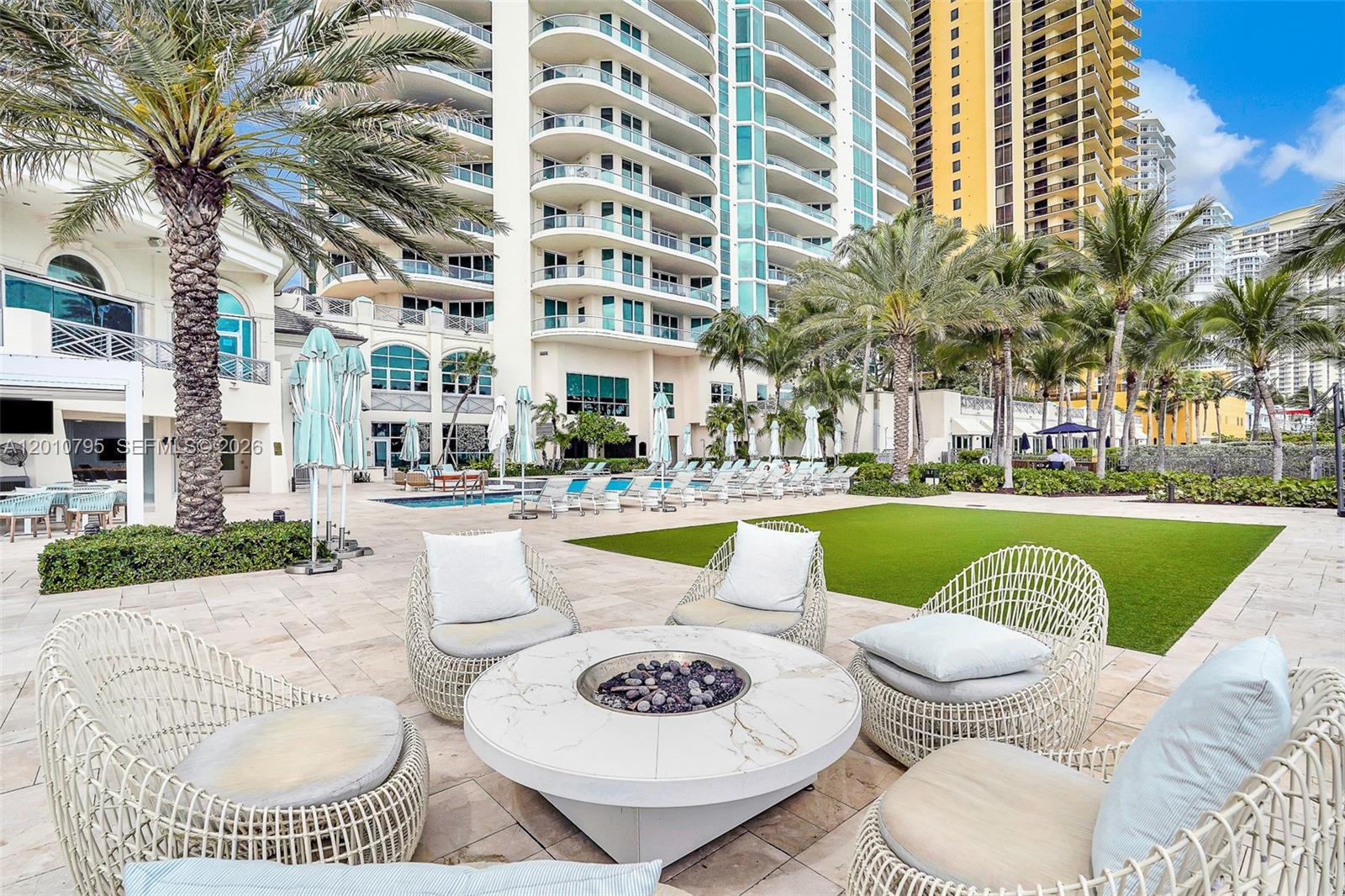 16051 Collins Ave #504 Sunny Isles Beach, FL 33160