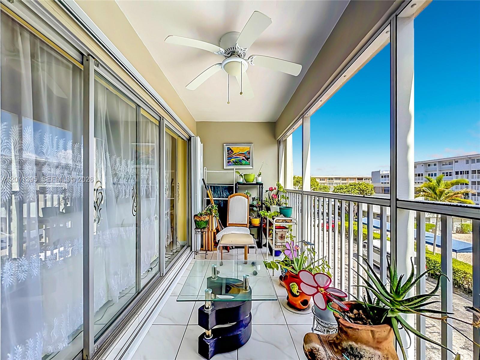 330 SE 2nd St #305E Hallandale Beach, FL 33009
