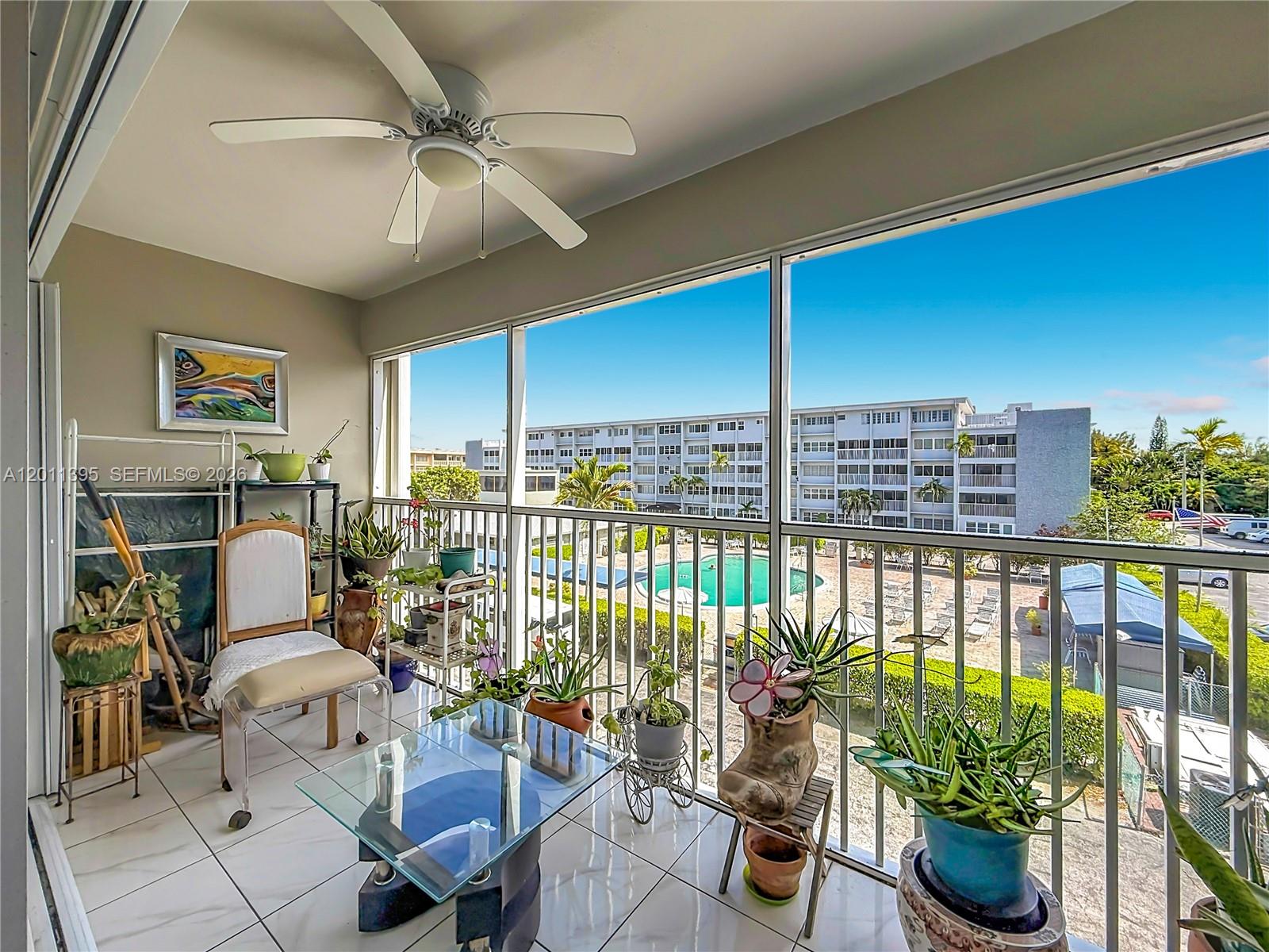 330 SE 2nd St #305E Hallandale Beach, FL 33009
