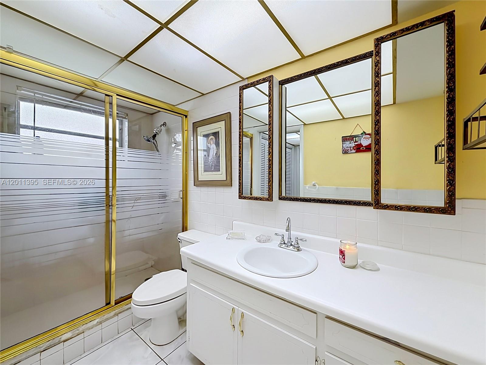 330 SE 2nd St #305E Hallandale Beach, FL 33009