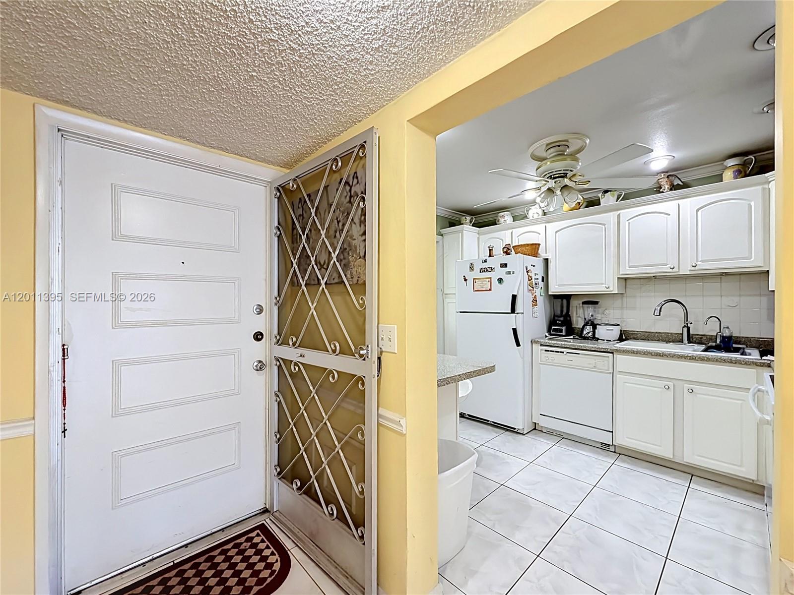 330 SE 2nd St #305E Hallandale Beach, FL 33009