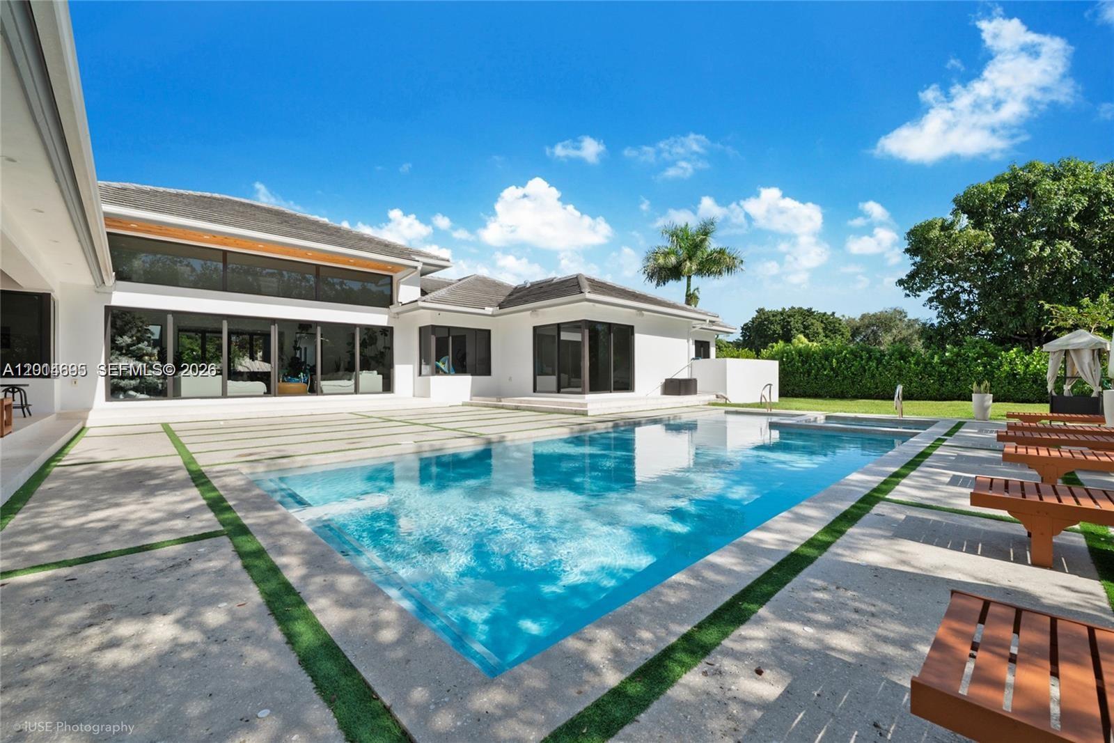 7830 SW 117th St Pinecrest, FL 33156
