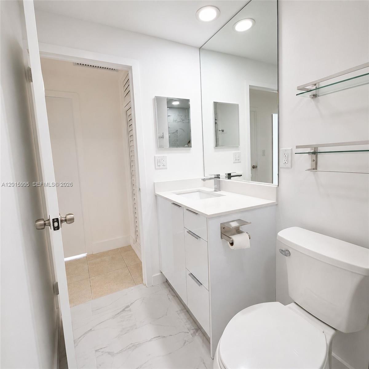 1408 Brickell Bay Dr #1104 Miami, FL 33131