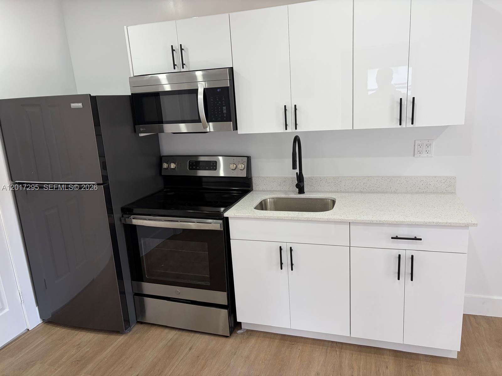 211 SW 10th Ave #5 Miami, FL 33130