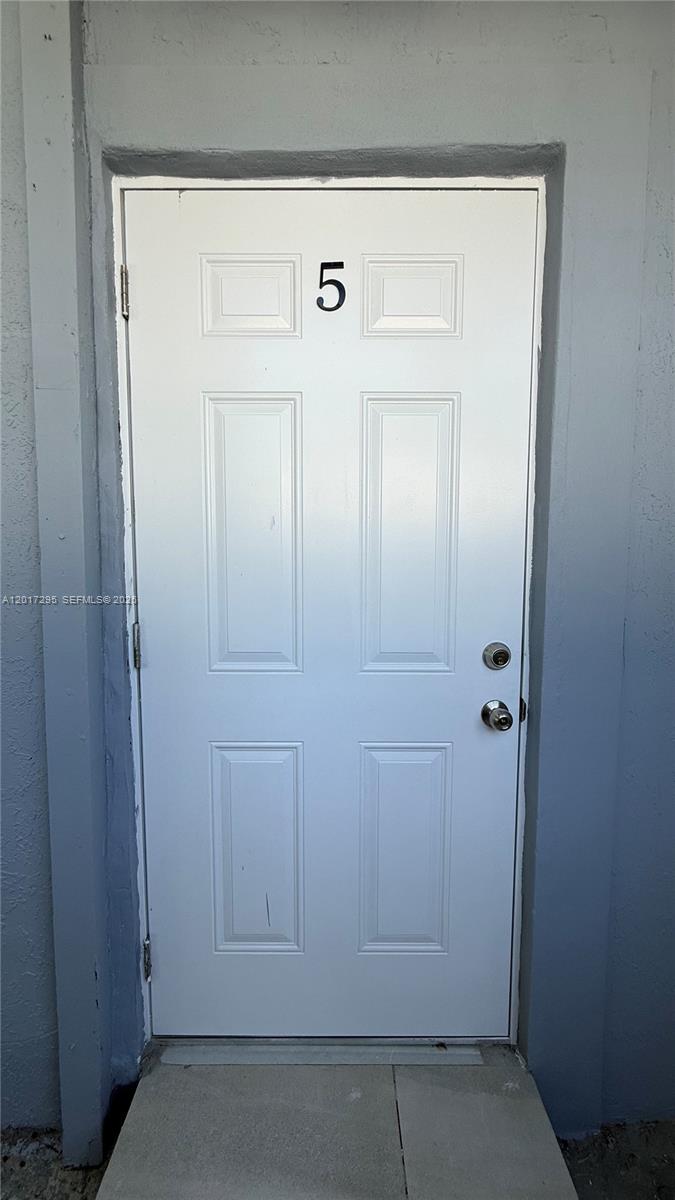 211 SW 10th Ave #5 Miami, FL 33130