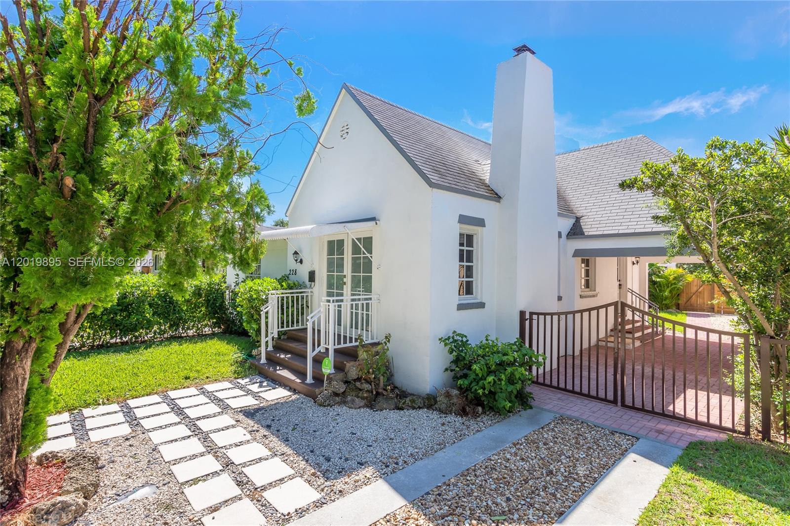228 SW 23rd Rd #FRONT Miami, FL 33129