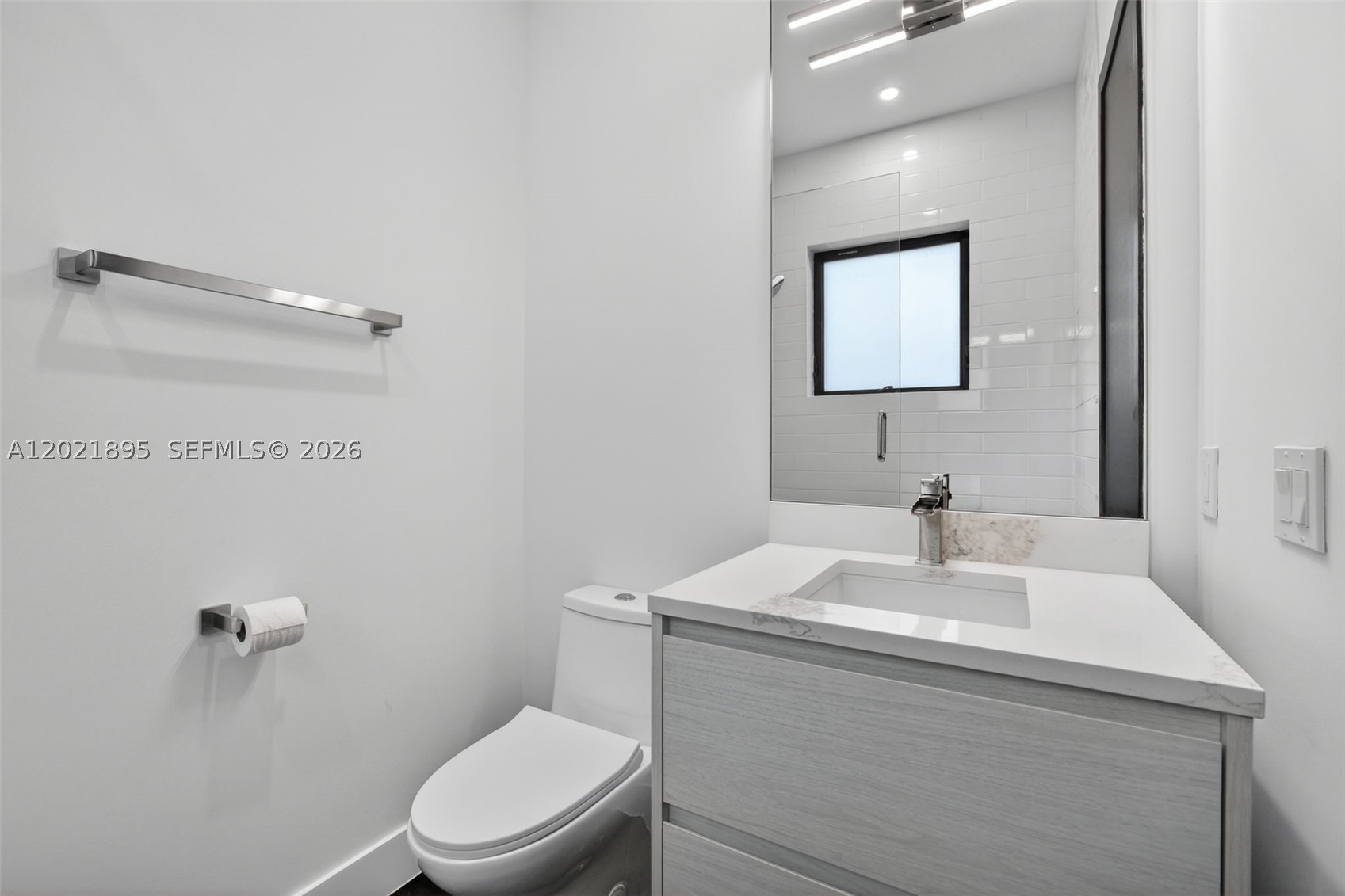 2751 NE 22nd Ct Pompano Beach, FL 33062